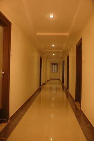 Hotel Sapphire Junagadh - Photo4