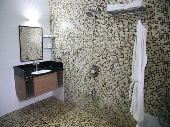 Leo Resorts - Photo5