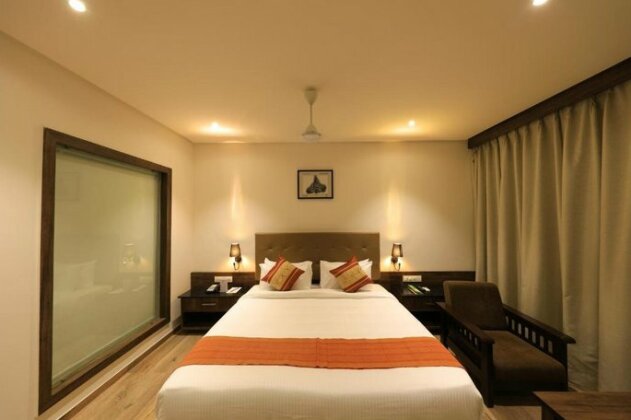 The Byke Suraj Club - Photo4