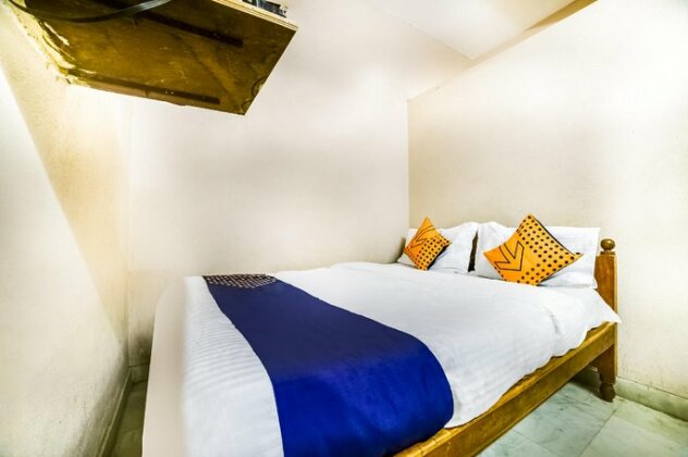 SPOT ON 68618 Pratap Residency