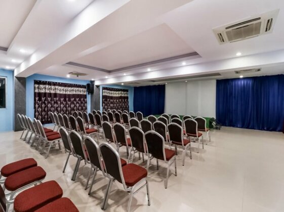 OYO 37001 The Regency Hotel - Photo4