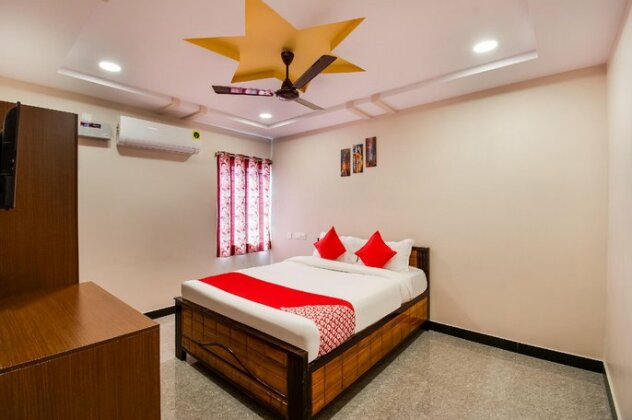 OYO 65421 Nakshatra Suites And Function Hall