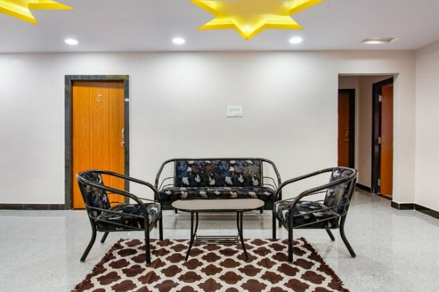 OYO 65421 Nakshatra Suites And Function Hall - Photo3