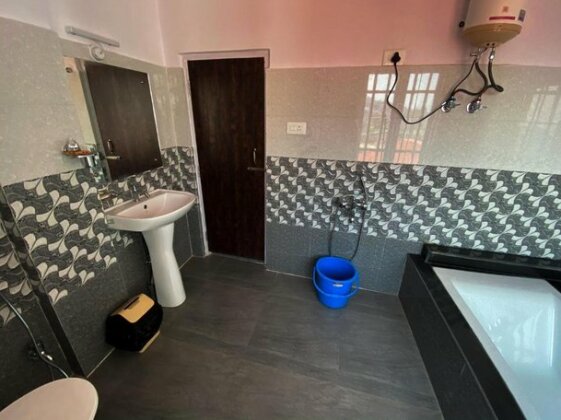 Hotel Arms - Photo4