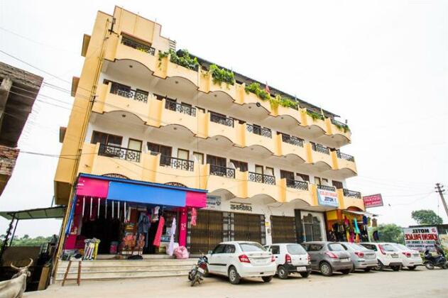 Karni Palace Hotel