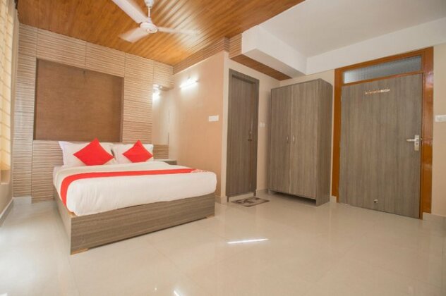 OYO 24810 Silver Crescent - Photo4