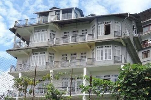 Royal Group Homestay Trinity