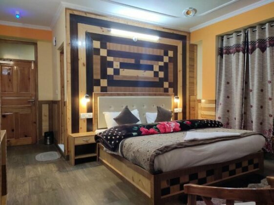 Hotel Monal Residency - Photo5