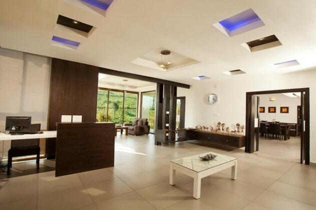 Chateau Woods - Photo2