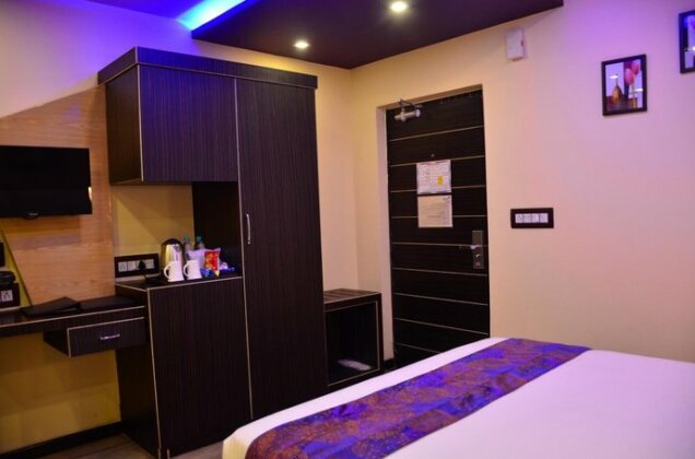 The Dolphin Palace - Photo4