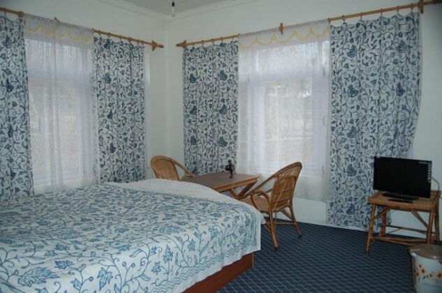 Calm Holiday Inn - Photo4
