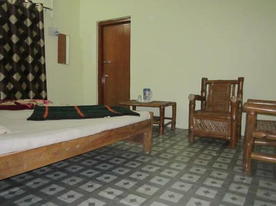 Aranyakjungal Camp - Photo2