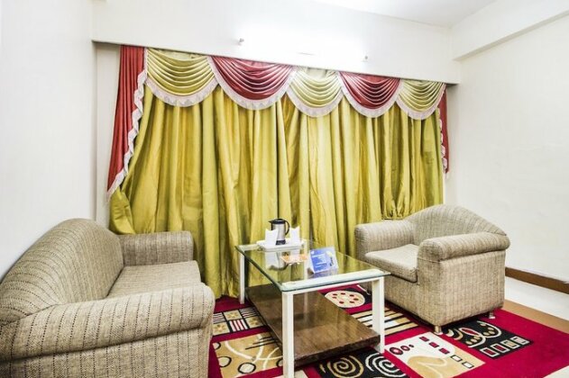 FabHotel Mayfair Inn - Photo4