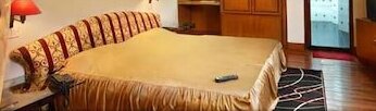 FabHotel Mayfair Inn - Photo5