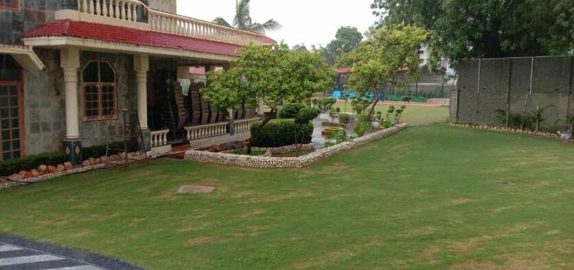 Moon and Mars Resort