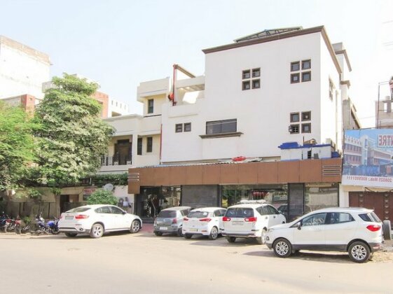 OYO 3232 Royal Inn