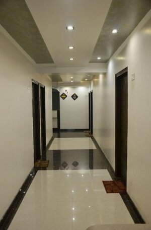 OYO Premium Swaroop Nagar - Photo3