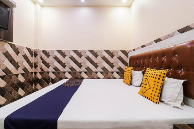 SPOT ON 69236 Hotel Shiv Palace - Photo2
