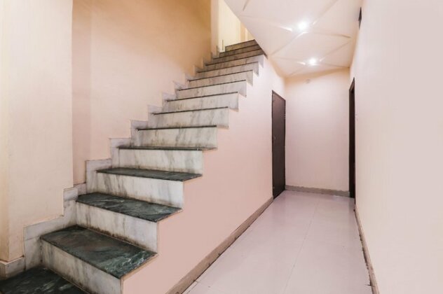 SPOT ON 69236 Hotel Shiv Palace - Photo3