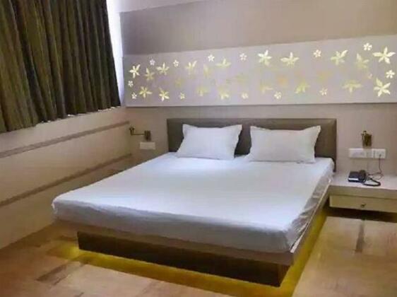 STARiHOTELS Kanpur