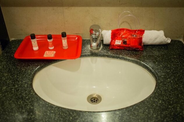 Status Business Hotel - Photo5