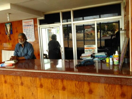 Hotel Ganesh Lodge - Photo4
