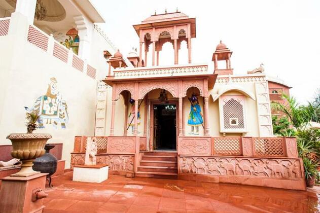 Suroth Mahal Hotel - Photo2