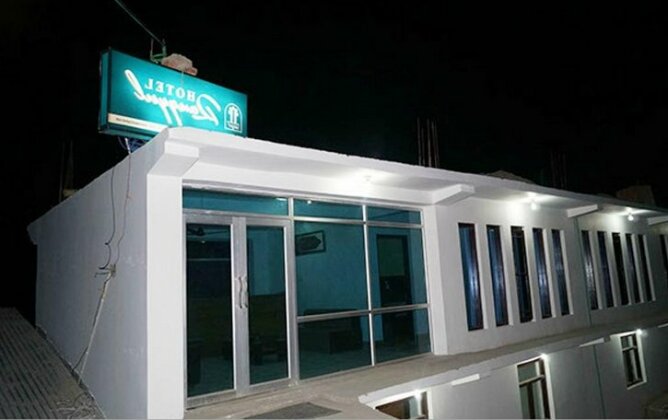 Photo 4