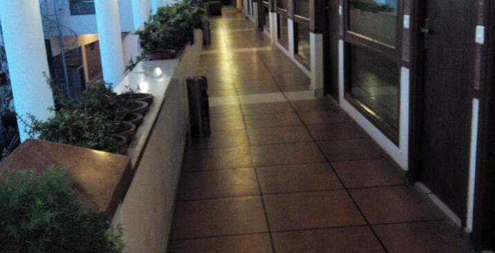Hotel Gian Residency - Photo4
