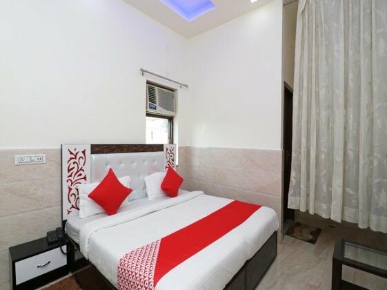 OYO 29768 Karan Paradise - Photo5