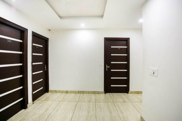 OYO 67910 Hotel Imperial - Photo4