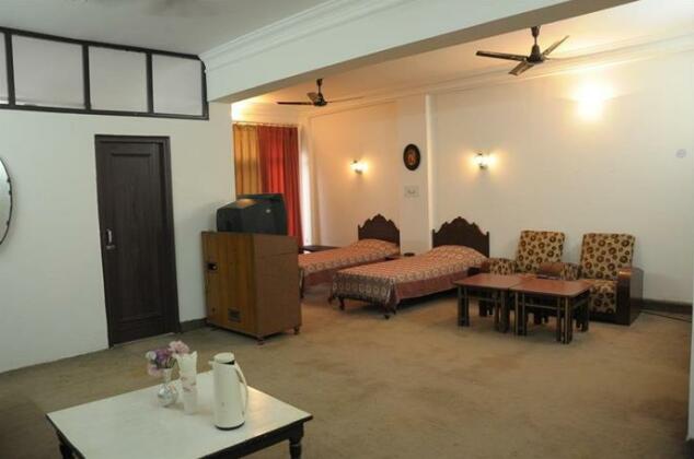 OYO 7128 Hotel Rama - Photo4