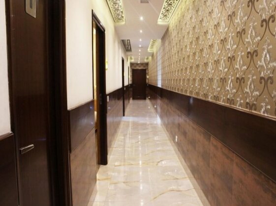 OYO Premium Karnal Club - Photo3