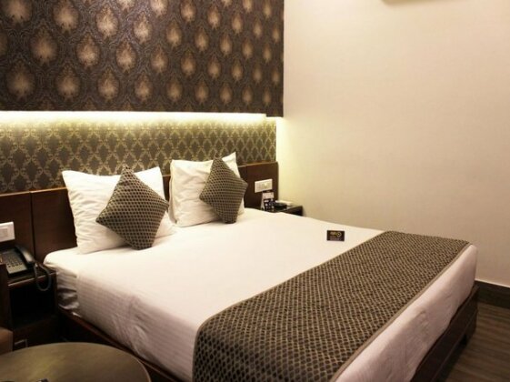 OYO Premium Karnal Club - Photo5