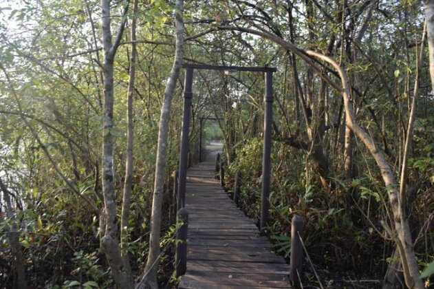 Camp Riveredge Paradise - Photo3