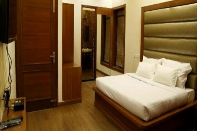 Dippys Hotel - Photo5
