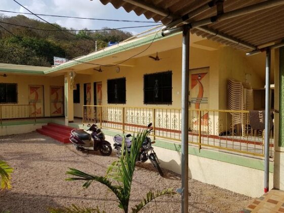 Manjo s@ Swaraj Farm House - Photo2