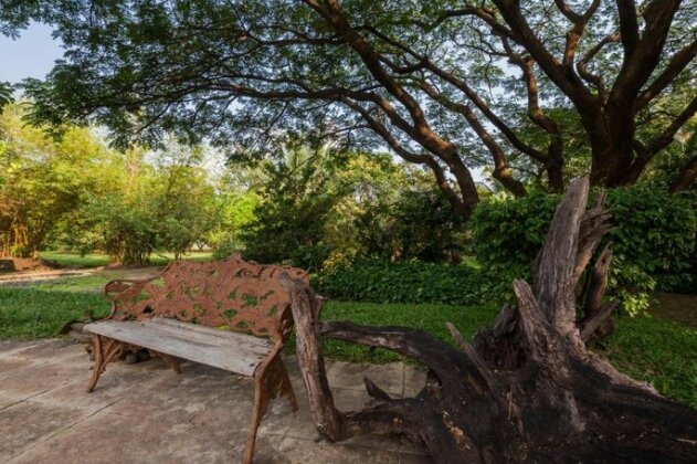 Raintree by Vista Rooms - Photo5