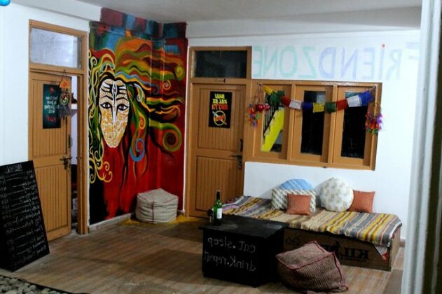 Nomads Hostel Kasol - Photo4