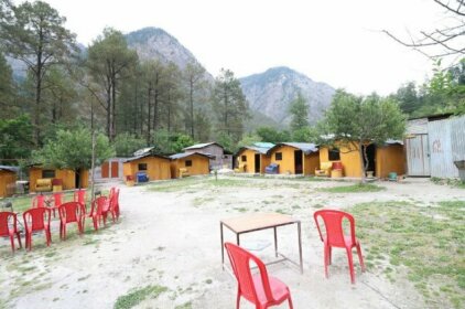 SPOT ON 40291 Brick And Wood Huts Kasol