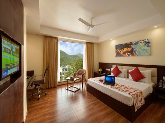 Clarks Inn Suites Katra - Photo3
