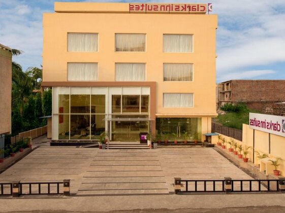 Clarks Inn Suites Katra - Photo4