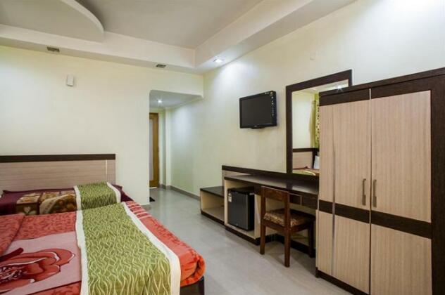Hotel Om Shree Palace - Photo4