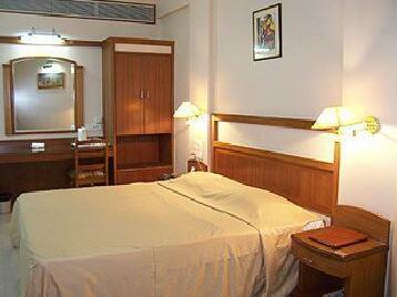 Jewel's Hotel - Photo4
