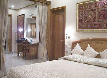 Jewel's Hotel - Photo5