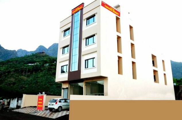 OYO 10753 Hotel Triund Regency