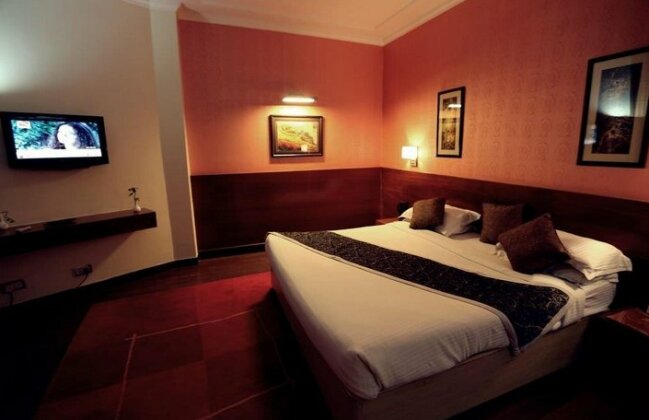 OYO 14979 Hotel Devi Grand - Photo5