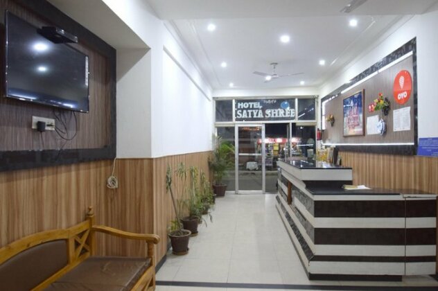 OYO 5239 Hotel Satya Shree - Photo2