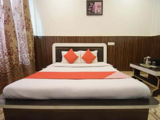 OYO 5239 Hotel Satya Shree - Photo4