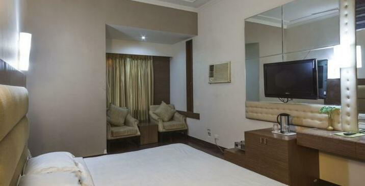 The Vaishnodevi Hotel - Photo3